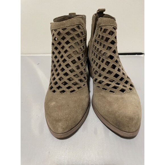 Crown Vintage Women's 6M Taupe Suede Cutout Ankle Booties - Picture 14 of 15